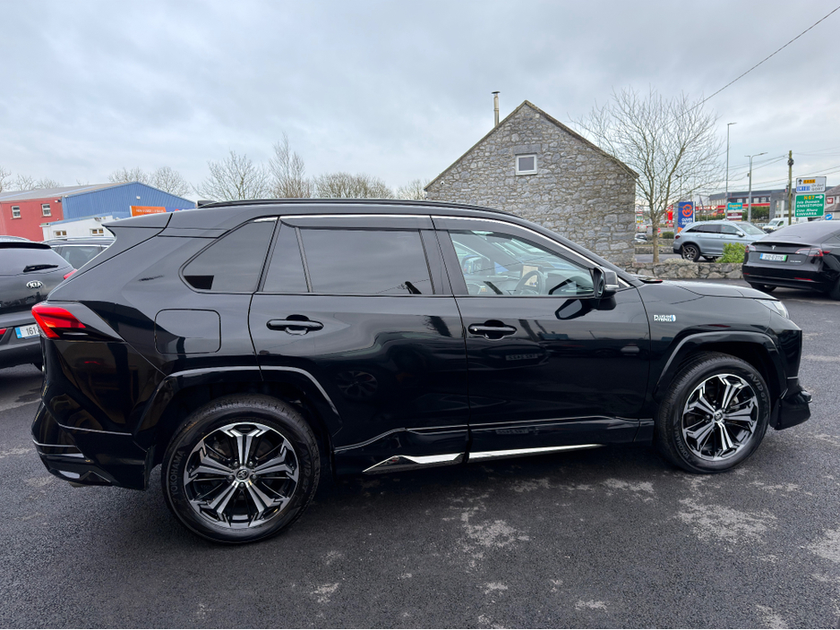 2024 Toyota Rav4 4X4 PHEV - Platinum Modelista - New model €48,940