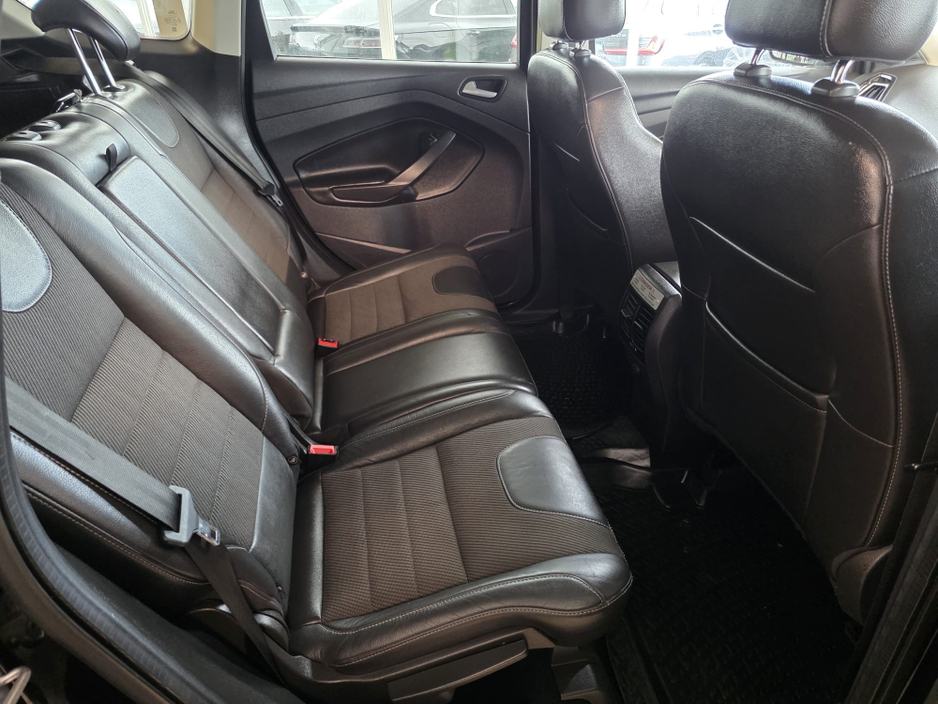 2016 Ford Kuga - image 12