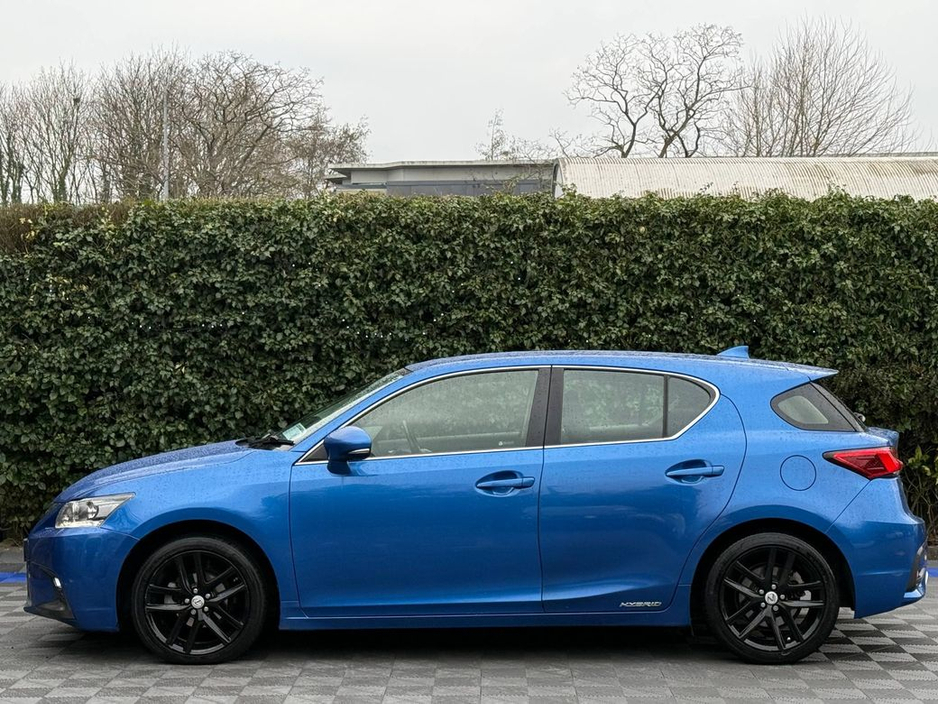 2018 Lexus CT 200 h - image 3