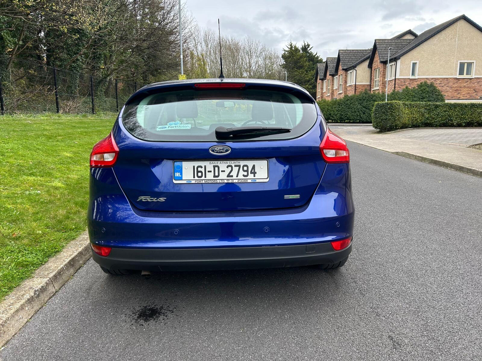 2016 Ford Focus - image 5