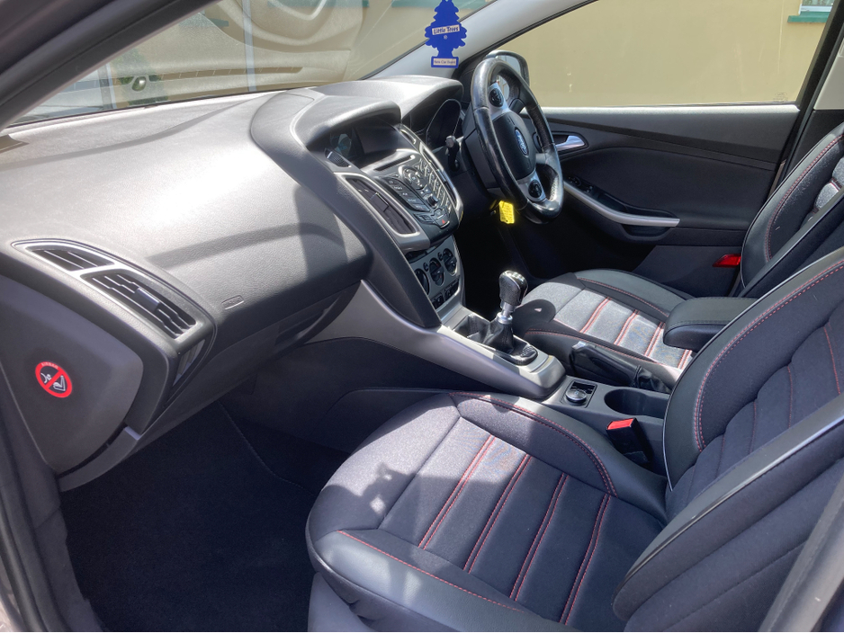 2014 Ford Focus - image 7