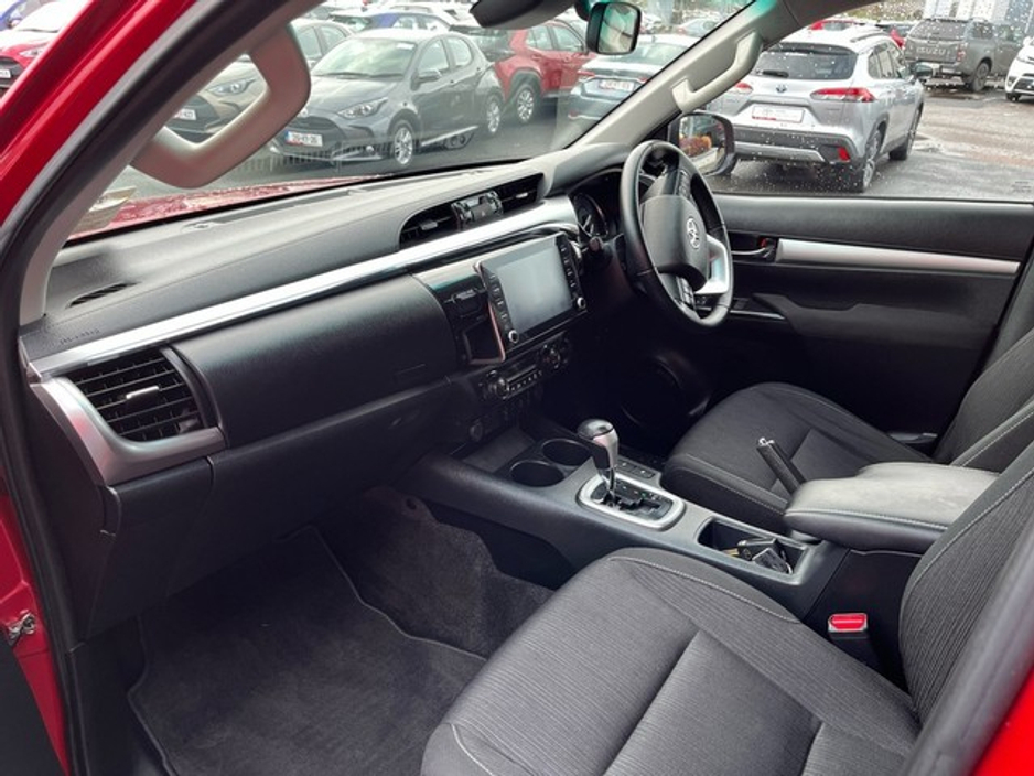 2022 Toyota Hilux 2.8 SR5 D/CAB AUTO 4DR €41,950