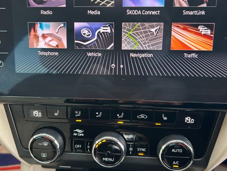 2018 Skoda Octavia COM Style 1.6tdi 115HP DSG 4DR €18,500