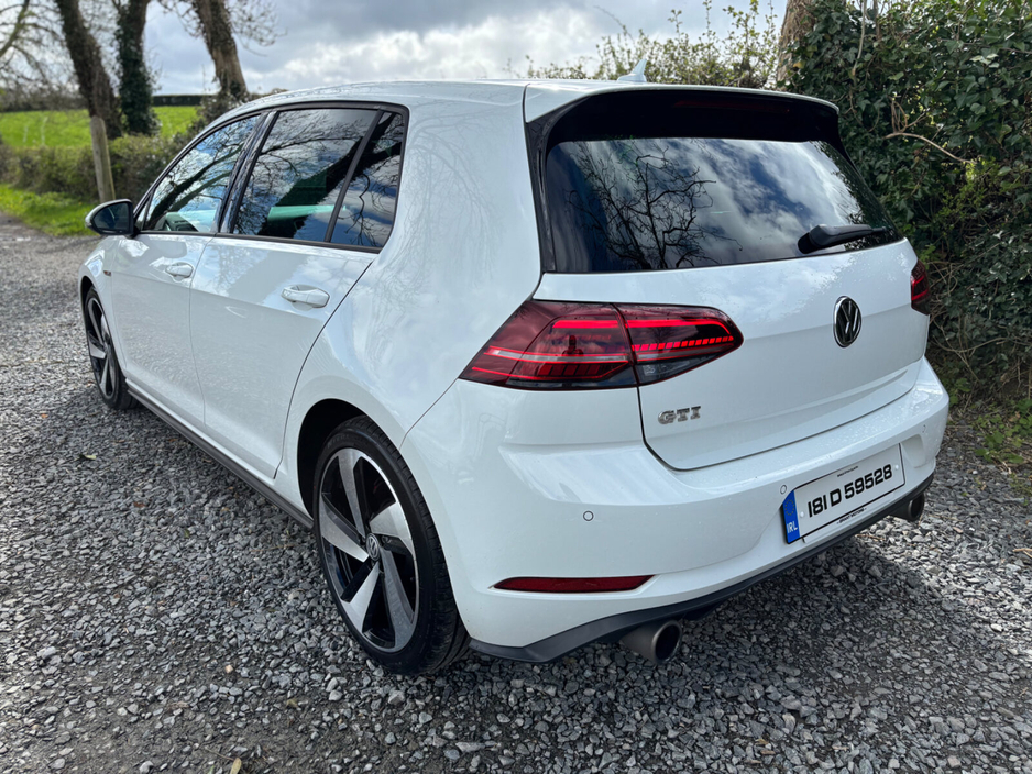 2018 Volkswagen Golf - image 5