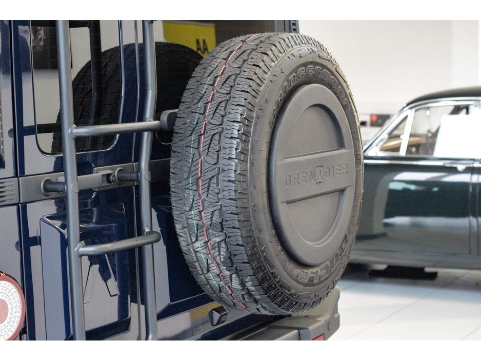 2023 INEOS Grenadier FIELDMASTER 2 SEAT COMMERCIAL