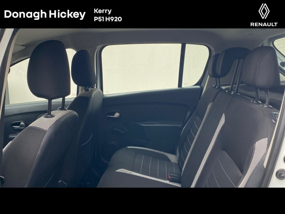 2021 Dacia Sandero Stepway - image 10