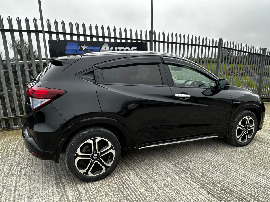 2017 Honda Vezel - image 6