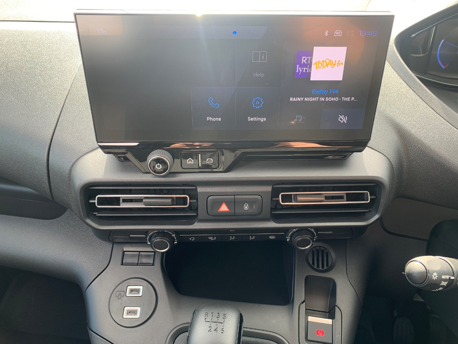 2024 Peugeot Partner - image 12