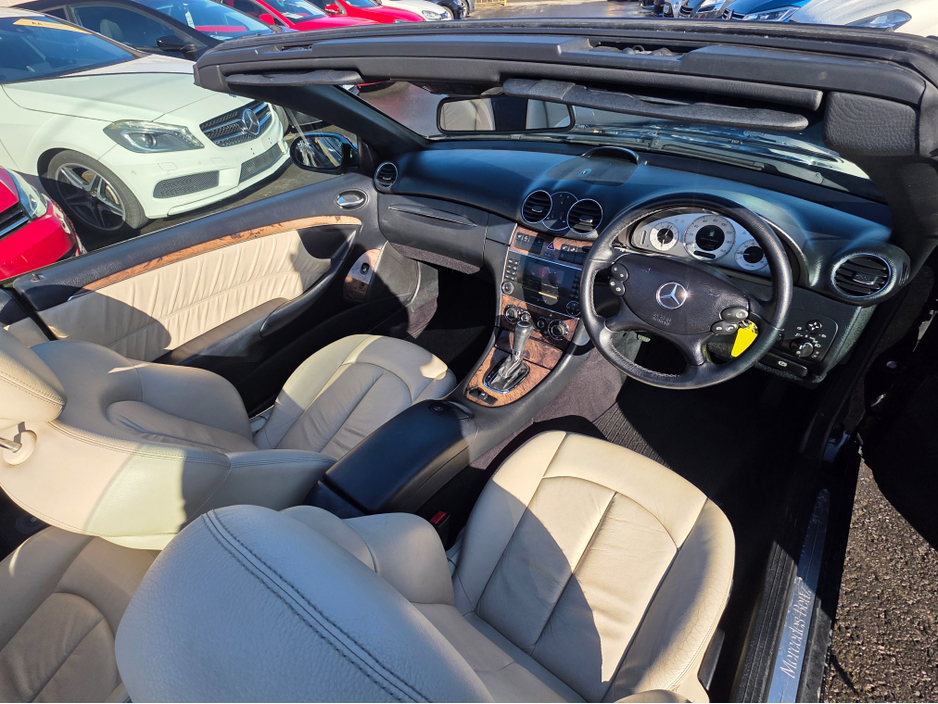 2010 Mercedes-Benz CLK Class - image 12