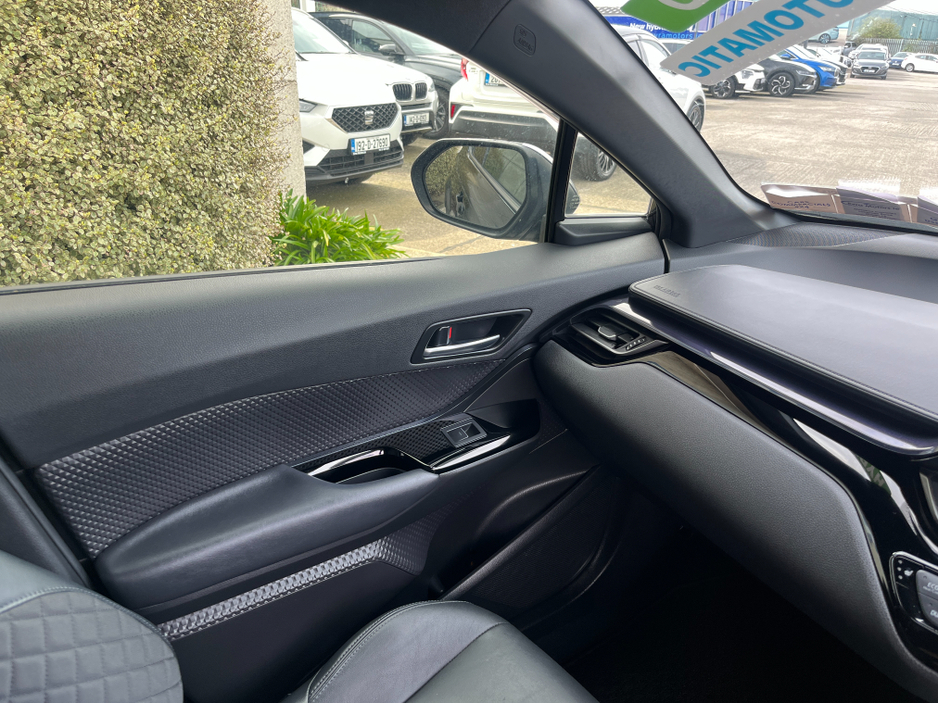 2021 Toyota C-HR - image 14