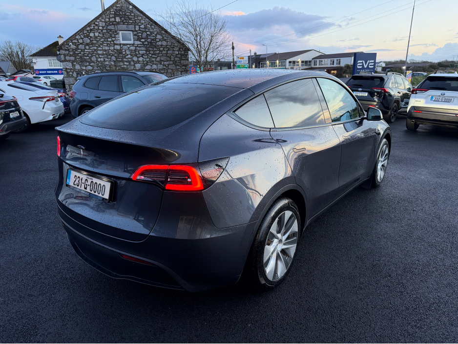 2023 Tesla Model Y - image 13