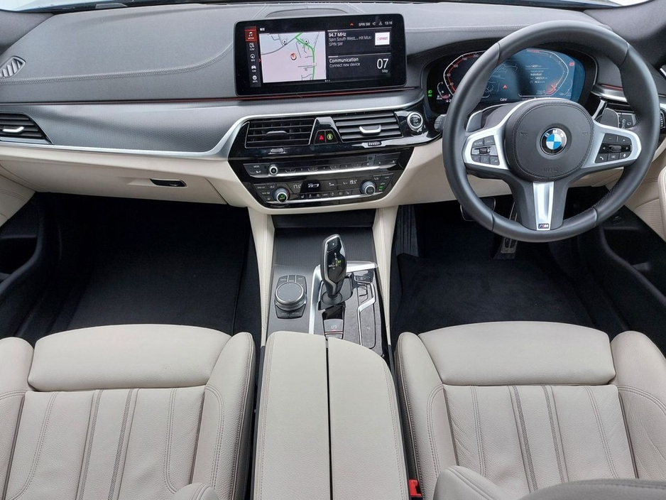 2024 BMW 5 Series - image 4