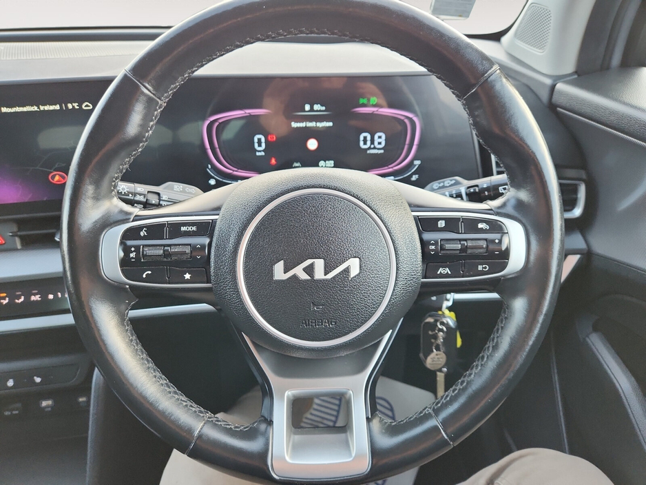 2022 Kia Sportage - image 13