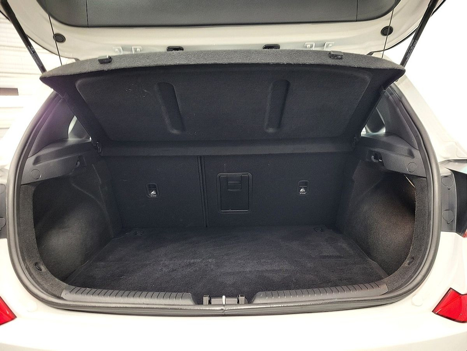 2019 Hyundai i30 1.0 T-GDI Deluxe Plus Finance From €57 per week €16,975