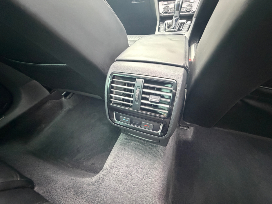 2018 Volkswagen Passat - image 15