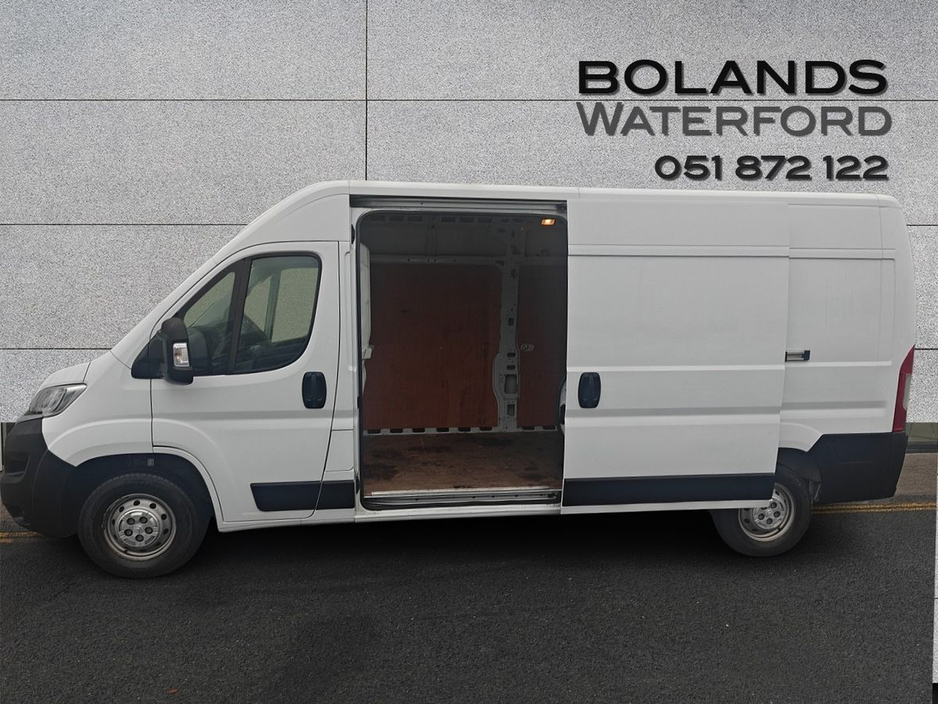 2023 Citroen Relay - image 3