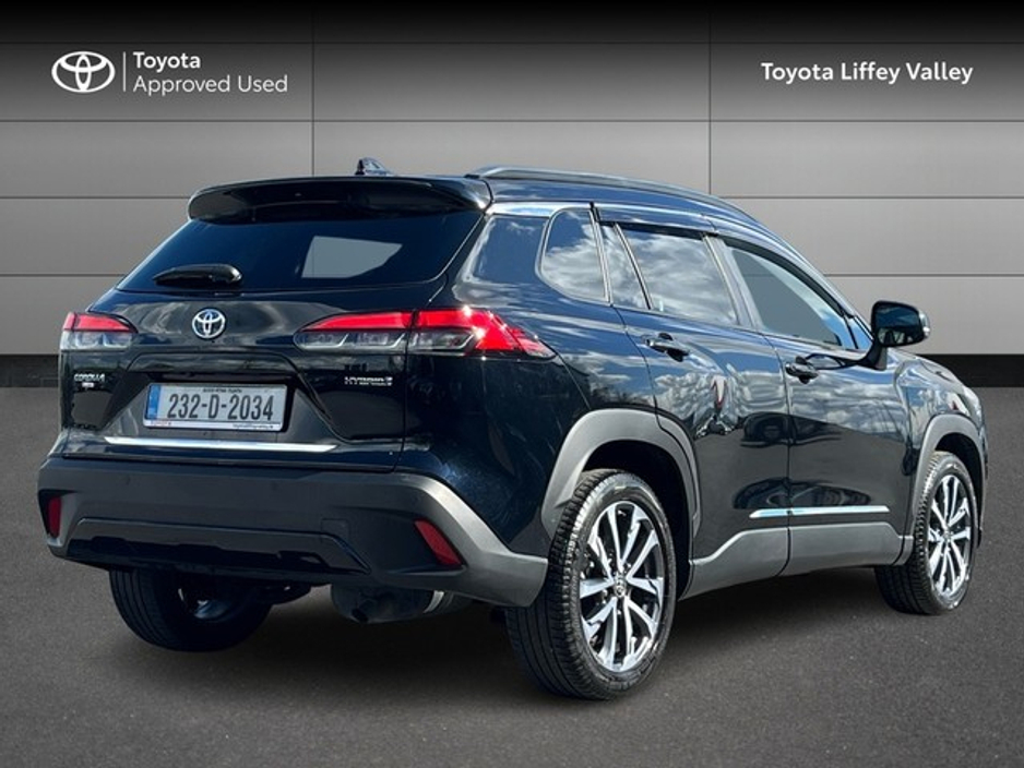 2023 Toyota Corolla Cross - image 2