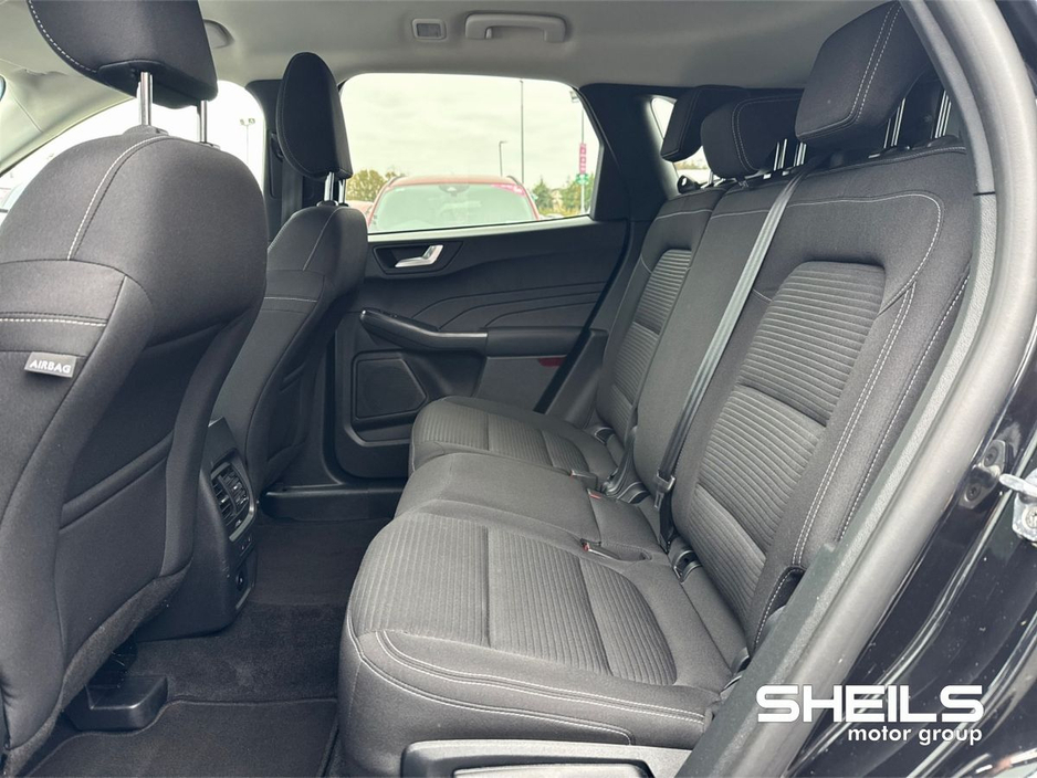 2023 Ford Kuga - image 7