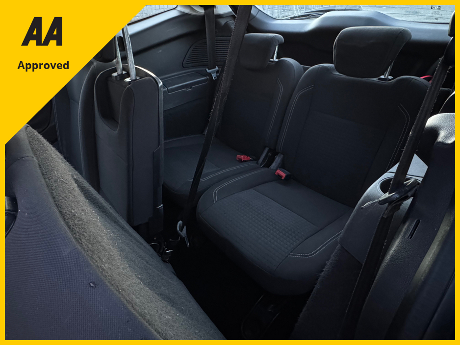 2018 Ford Grand C-Max - image 13