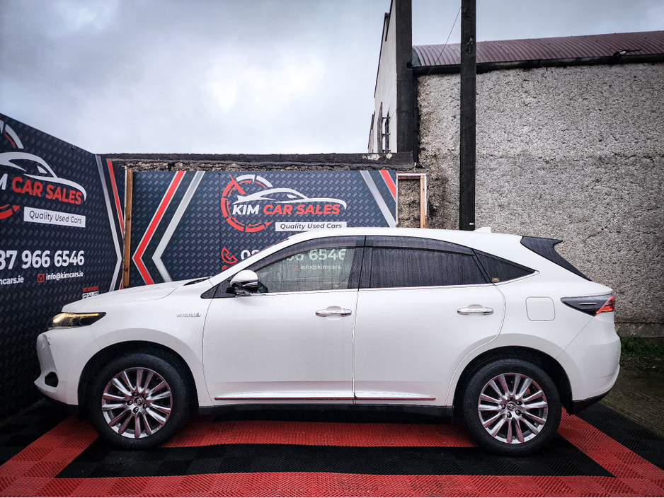 2015 Toyota Harrier - image 7