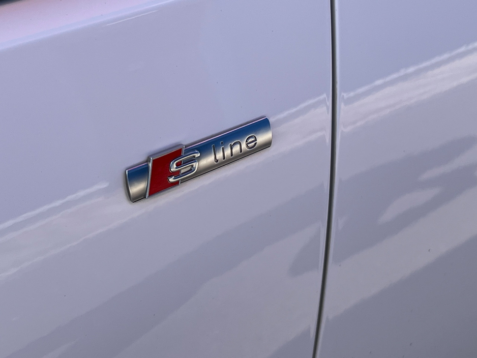 2019 Audi A4 - image 17