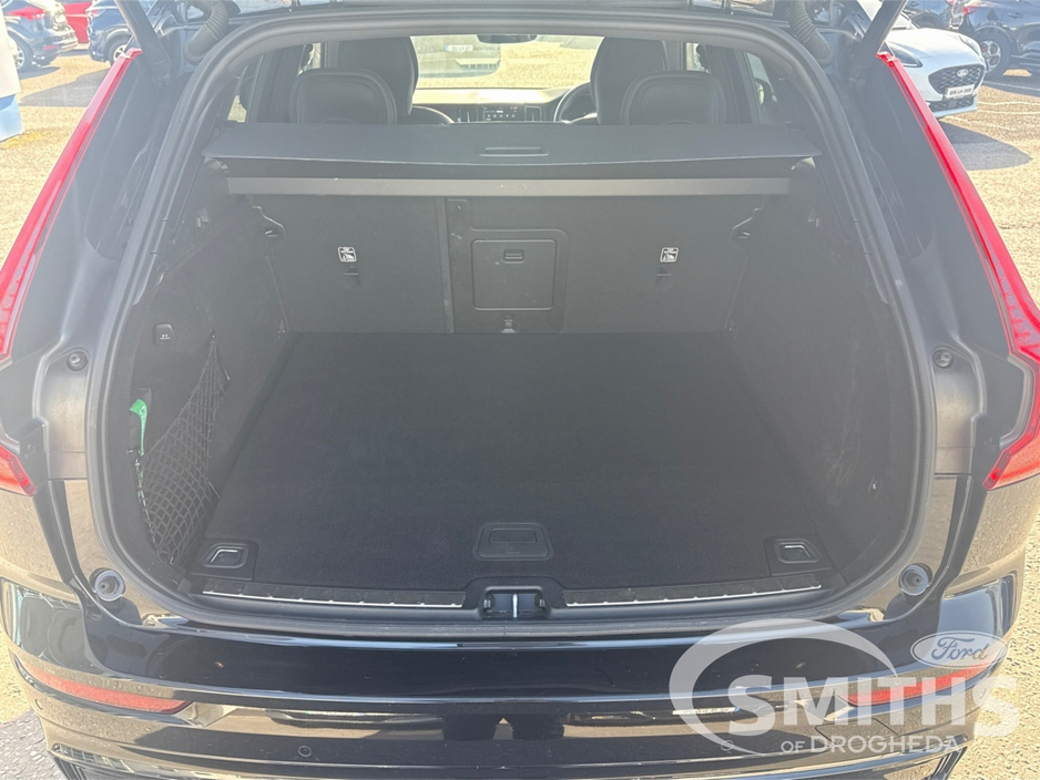 2024 Volvo XC60 - image 11