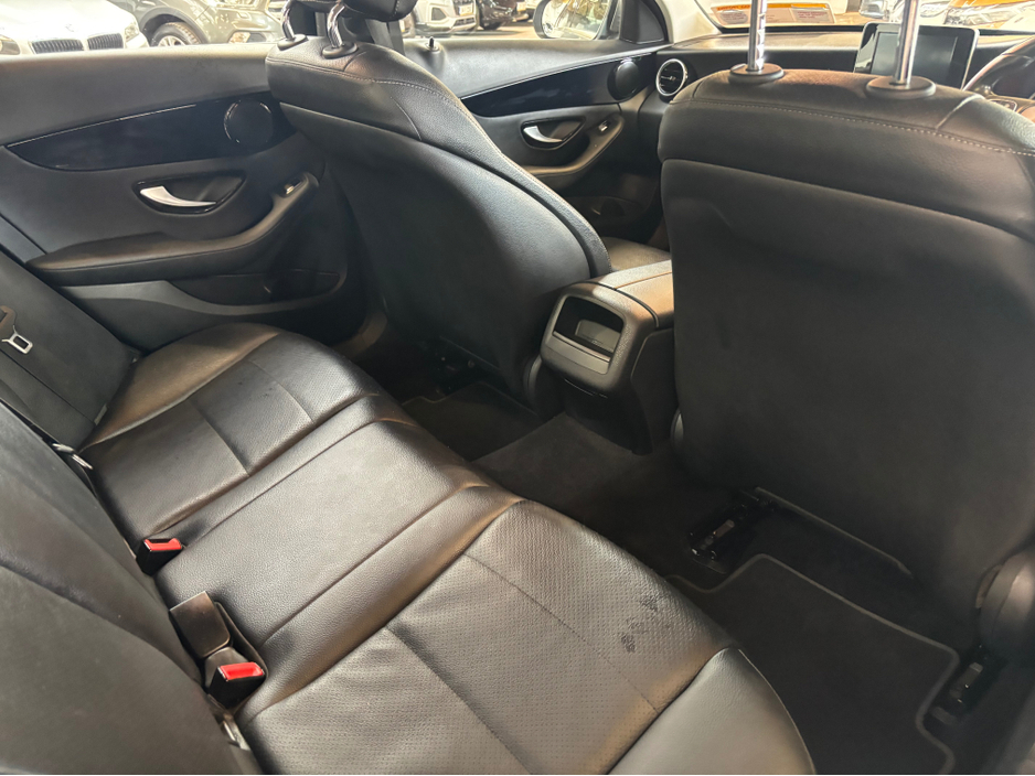2017 Mercedes-Benz C Class - image 5