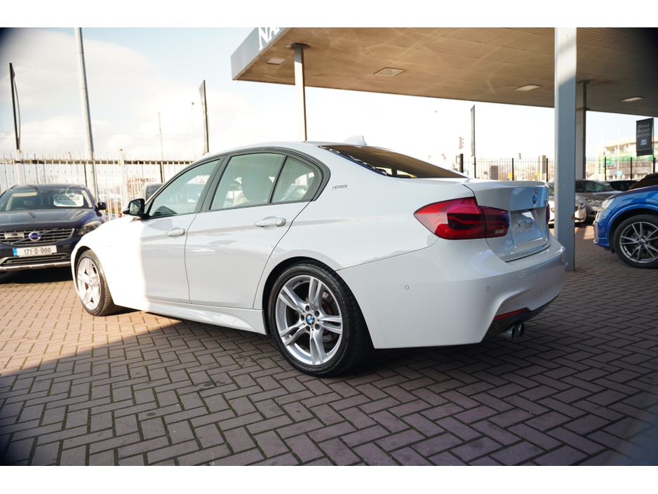 2016 BMW 3 Series - image 7