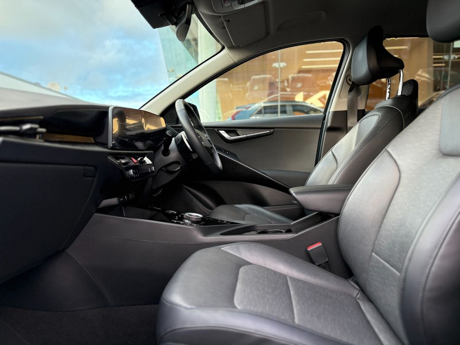 2023 Kia Niro 1.6 K4 Plug in hybrid Automatic