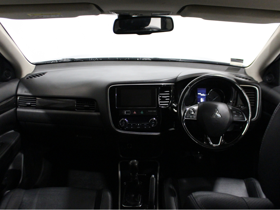 2017 Mitsubishi Outlander OUTL 4WD 6MT 4DR 7S 17MY 7 SEATS €16,950