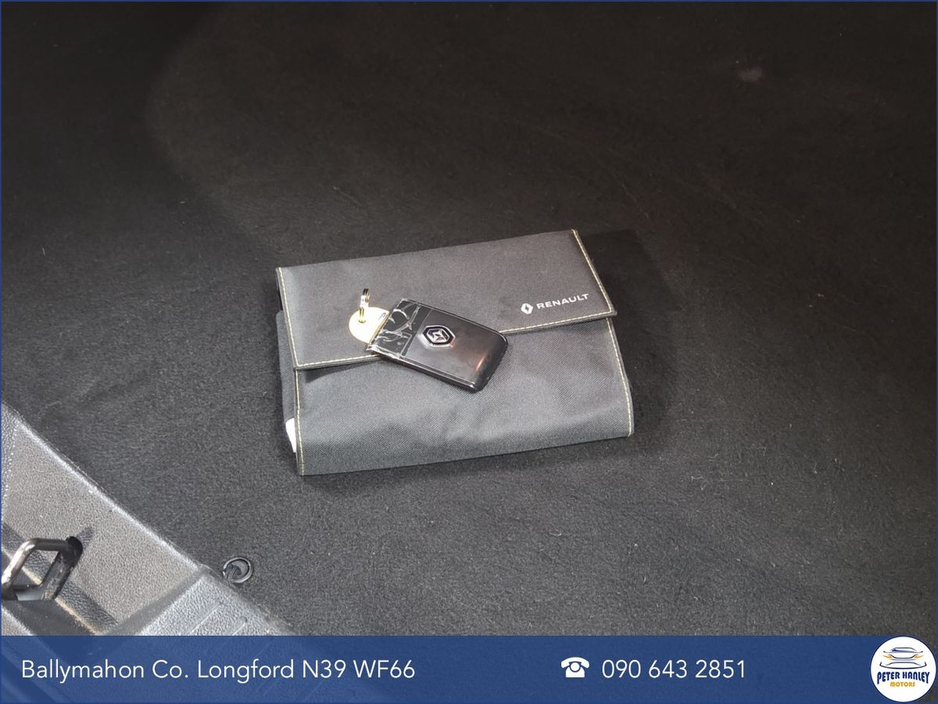 2018 Renault Megane - image 26