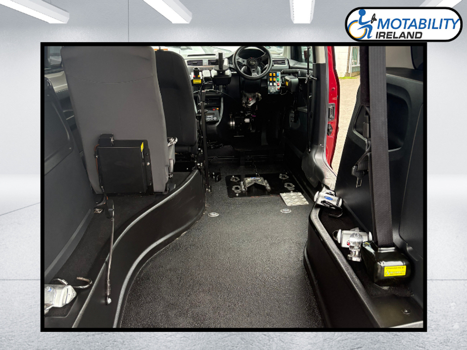 2018 Volkswagen Caddy - image 10