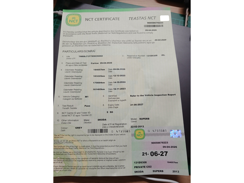 2013 Skoda Superb - image 2