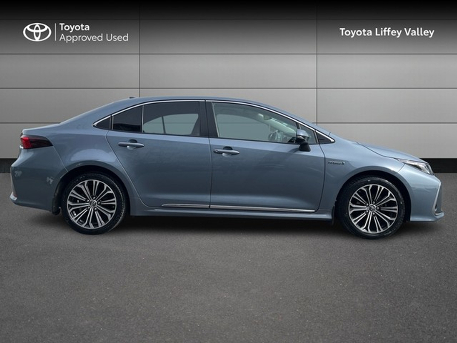 2019 Toyota Corolla - image 3