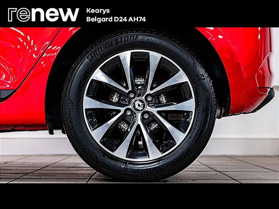 2023 Renault Clio - image 9