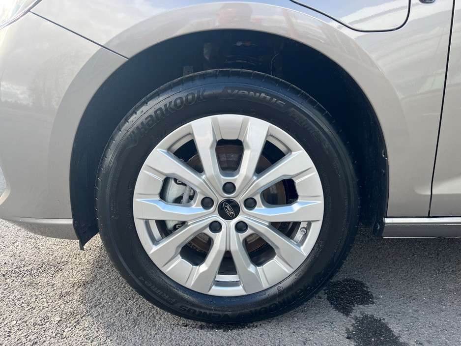 2026 Ford Tourneo Connect - image 7