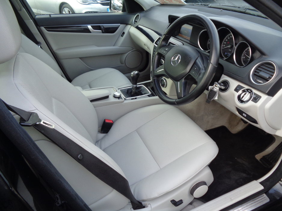 2012 Mercedes-Benz C Class - image 7
