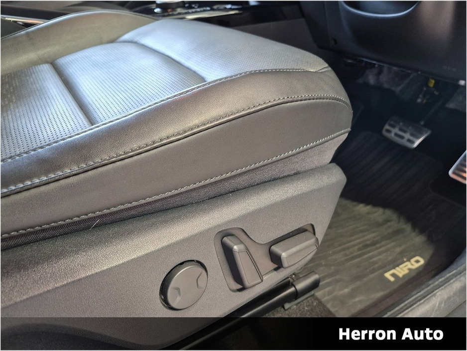 2023 Kia Niro - image 9