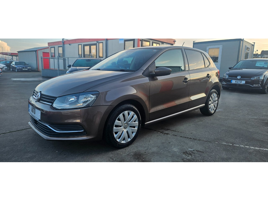 2015 Volkswagen Polo - image 14
