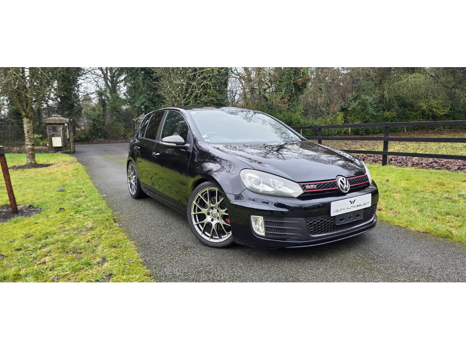 2010 Volkswagen Golf  €11,950