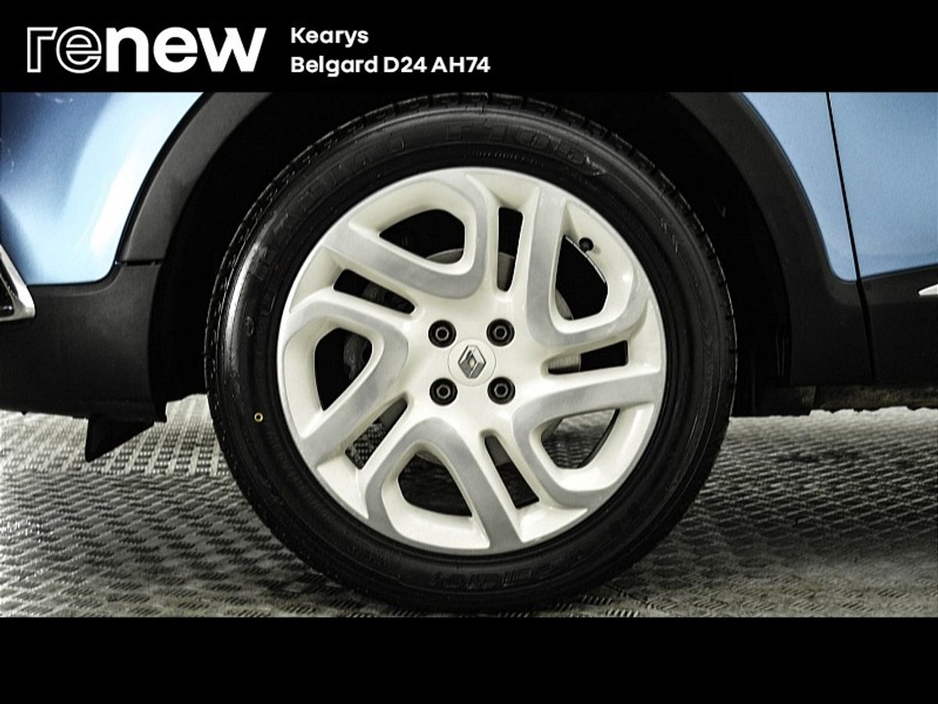 2015 Renault Captur dCi 90 S&S INTENSE €9,950