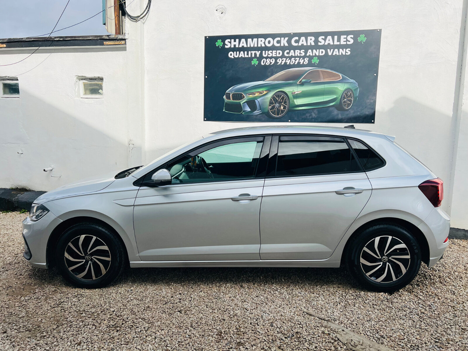 2024 Volkswagen Polo - image 2