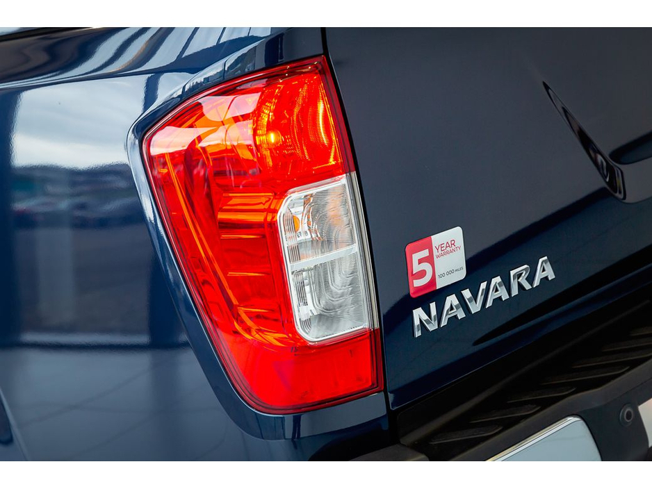 2021 Nissan Navara - image 38