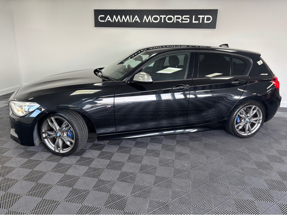 2015 BMW M1 - image 2