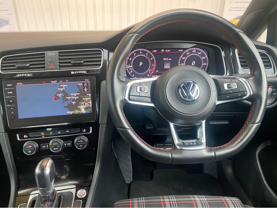 2018 Volkswagen Golf - image 10