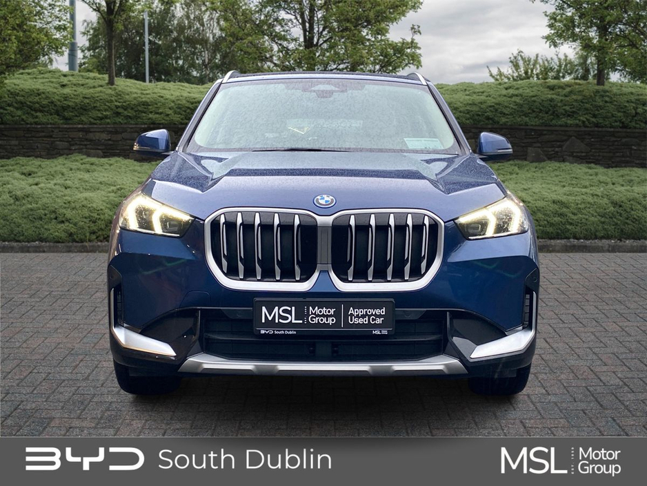 2025 BMW X1 - image 8