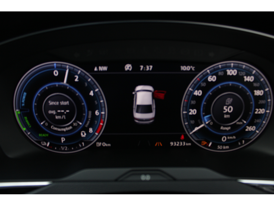 2016 Volkswagen Passat - image 12