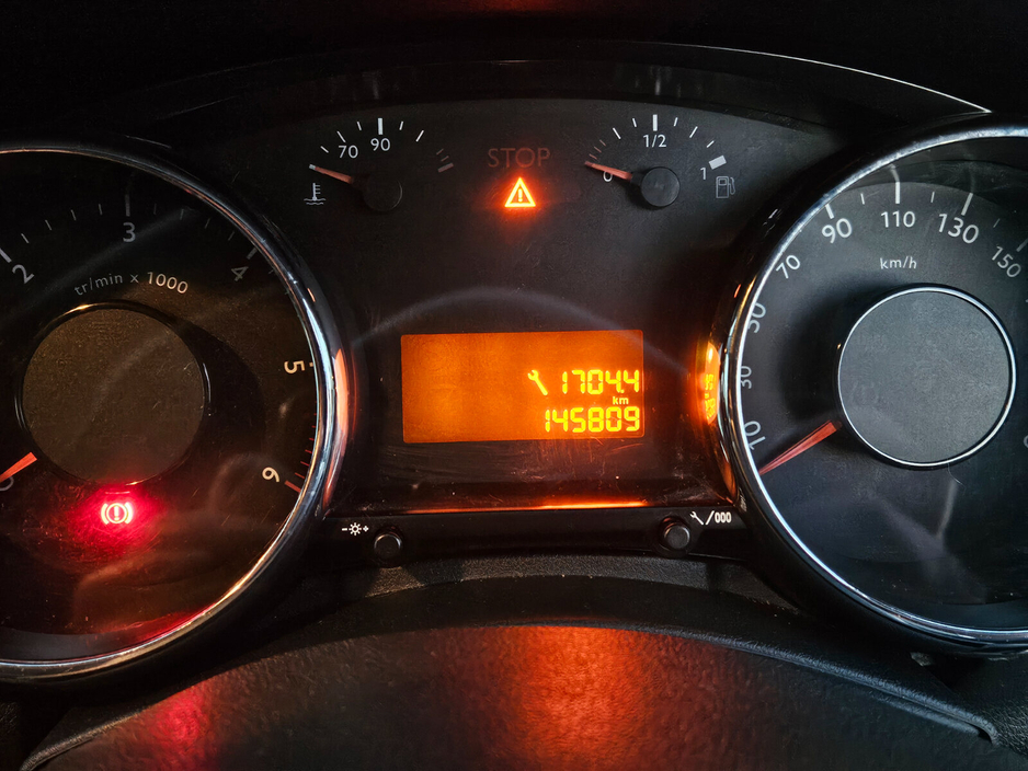 2015 Peugeot 3008 1.6 Hdi 115 bhp Active €7,950