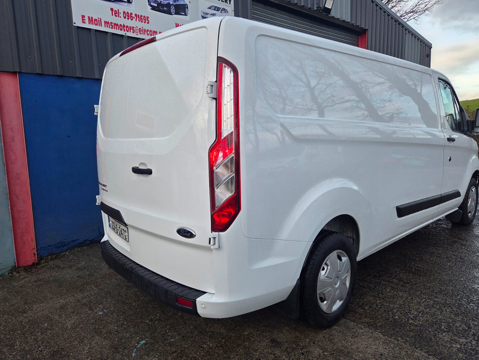 2023 Ford Transit Custom  €21,995