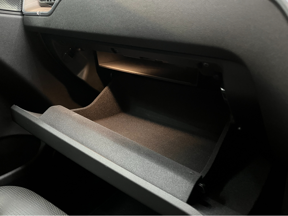 2022 Volvo XC60 - image 23